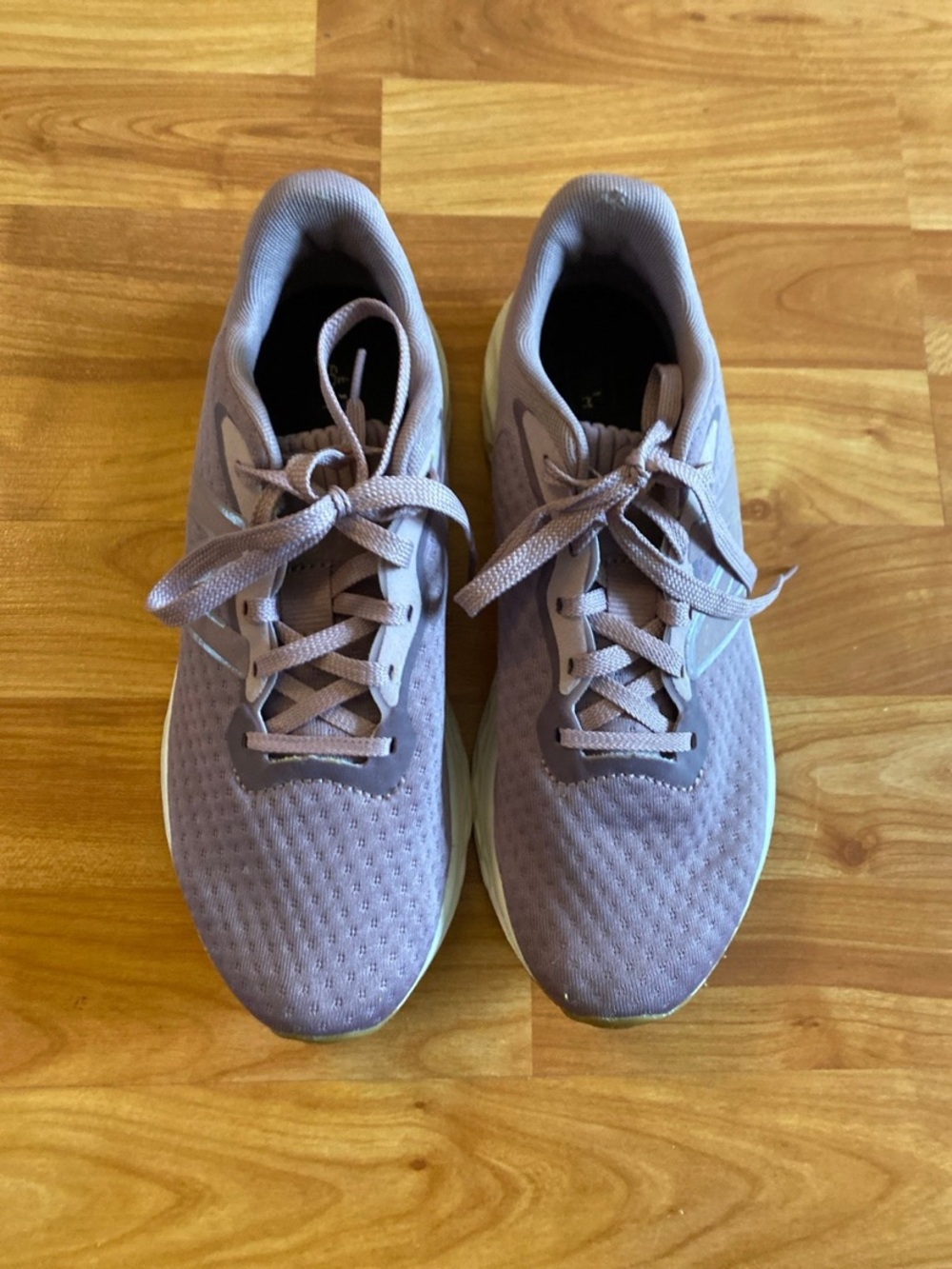 New Balance Women’s Lavender Arishi Running Sneakers